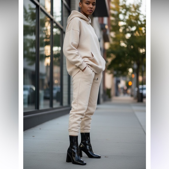 Black Croc-Embossed Ankle Boots Size 8. Nasty Girl Brand - Picture 3 of 12